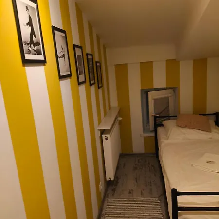 Ab Hostel *