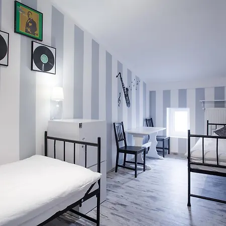Ab Hostel *