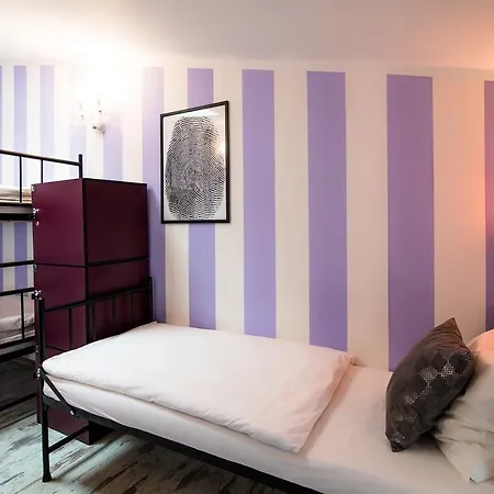 Hostel Ab *